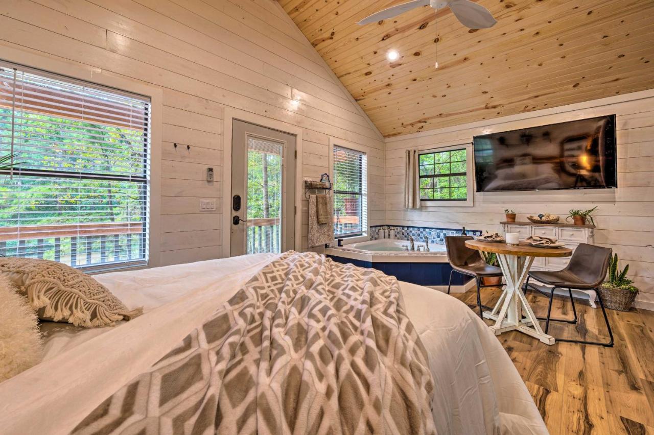 Romantic Broken Bow Cabin With Jacuzzi And Fire Pit! Luaran gambar
